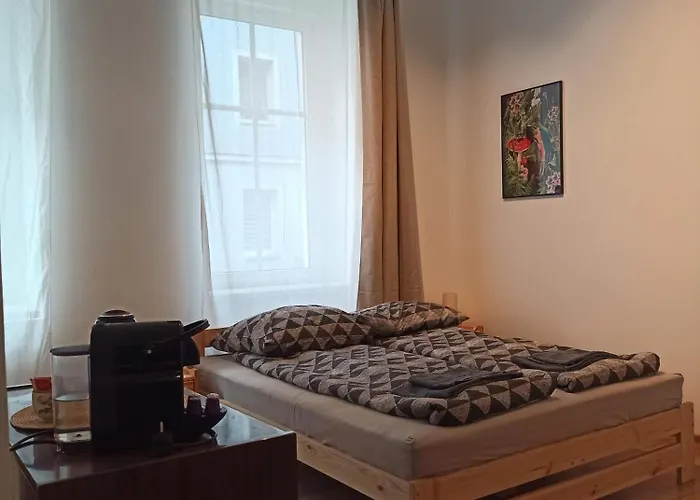 Apartment Srodmiescie 3 *